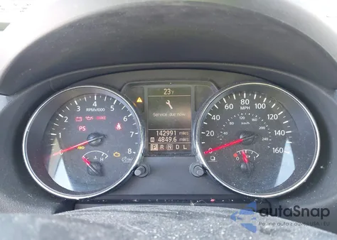 2011 Nissan Rogue S z USA, uszkodzony, nr VIN JN8AS5MV7BW310328